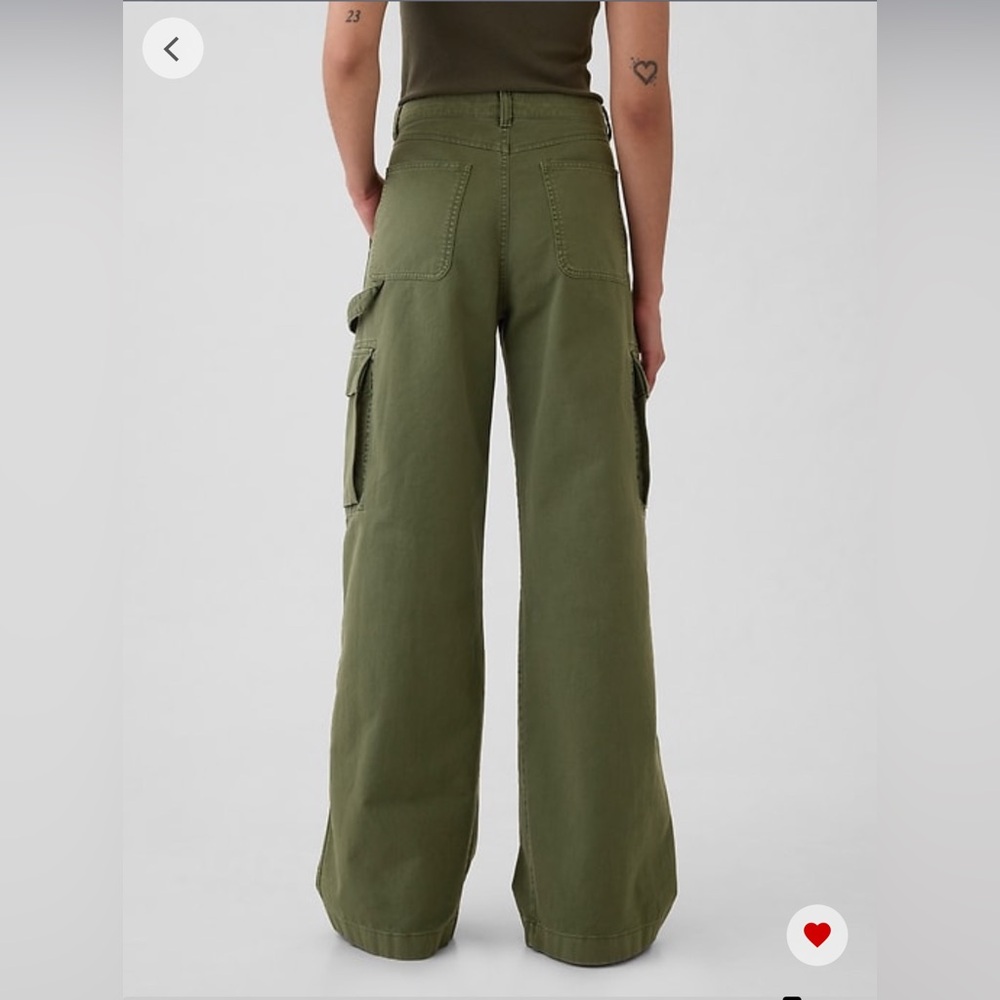 NWT GAP Low Rise Baggy Khakis - Picture 4 of 8